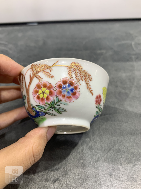 清雍正粉彩安居乐业纹小杯 - 图4